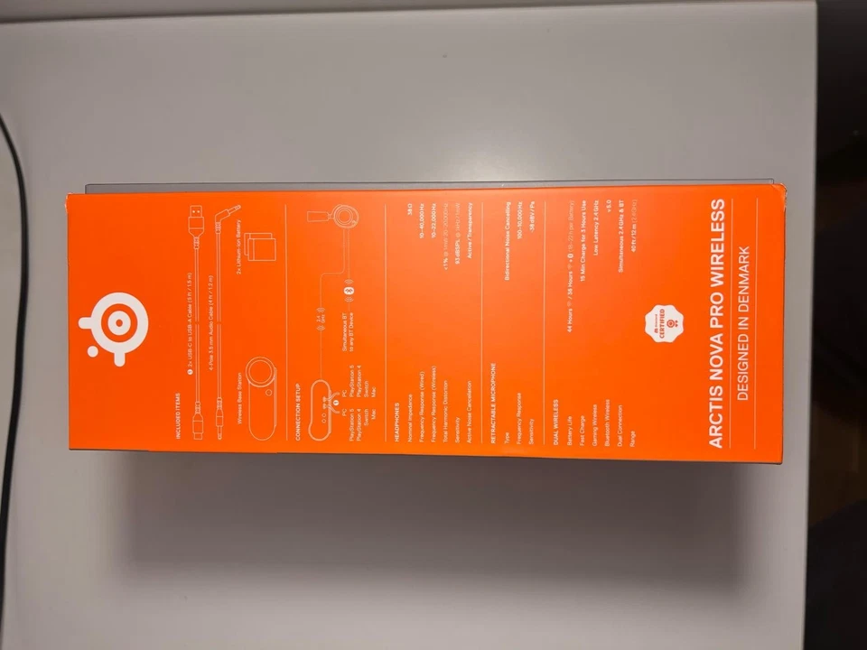 SteelSeries Arctis Nova Pro Wireless – Over-Ear Headphones (Bluetooth & 2.4 GHz) - Bild 2 von 4