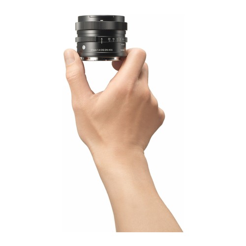 Sigma 17mm F4 DG DN Series Ultra Wide Angle Lens for Sony E Mount Bundle - Picture 9 of 9