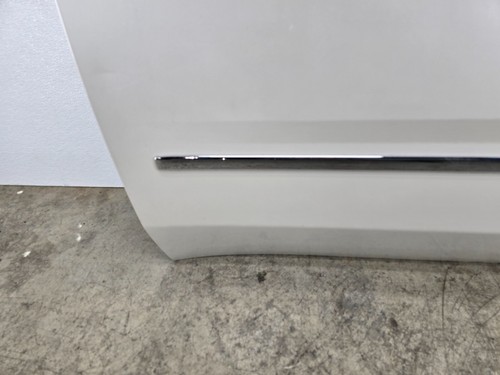 GMC YUKON DENALI XL 15-20 OEM REAR RIGHT PASSENGER EXTERIOR COMPLETE WINDOW DOOR - Picture 9 of 10