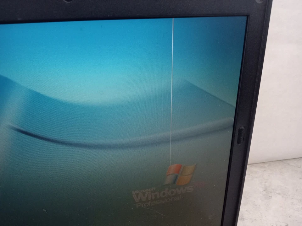 Dell Latitude D630 14" Intel Core Duo 2GB RAM 160GB HDD XP RS232 * READ * -RR - Image 3 of 4