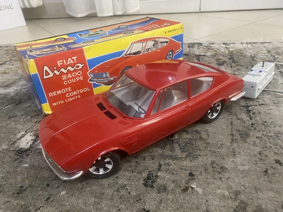 Fiat Dino 1:10 - Immagine 2 di 4