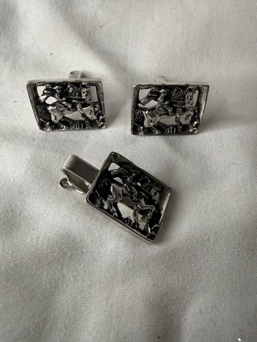 Armored Horse Mounted Knight Vintage cufflinks and a matching tie clasp