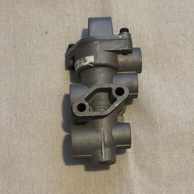 BENDIX D622735 TRACTOR PROTECTION VALVE TP-3DC | eBay BENDIX D622735 TRACTOR PROTECTION VALVE TP-3DC | eBay