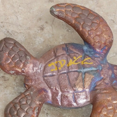 Raku Pottery Sea Turtle Signed By Artist JD 3.5" Long - Picture 7 of 7