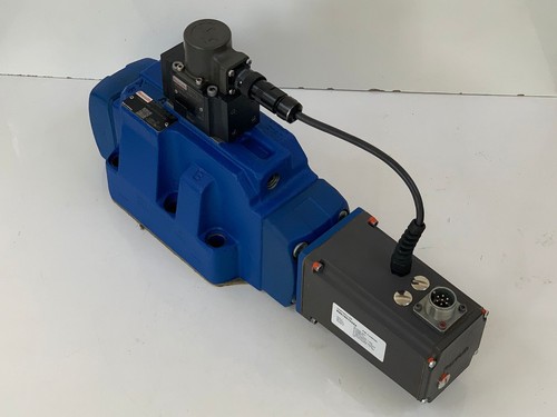 Rexroth / Proportional Directional Control Valve / R901551388 / 4WRDE25VN350L-60 - Picture 2 of 17