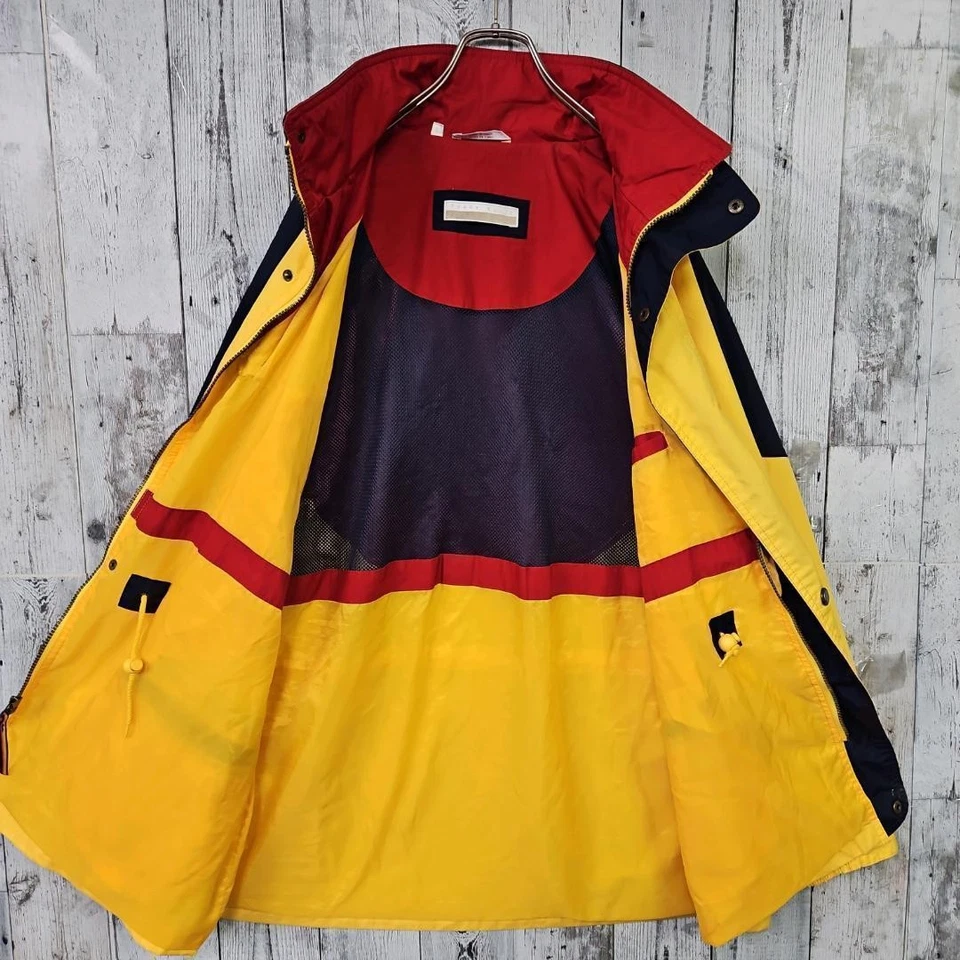 PERRY ELLIS Full-zip Nylon Jacket Yellow Large print logo Embroidered - Image 3 of 4