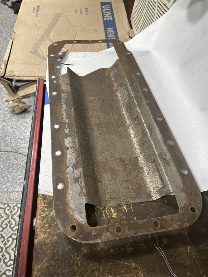 Bandeja de viento Mopar Big Block Dodge D100 440 bandeja de viento de cárter trasero, usada Foto 2 de 4