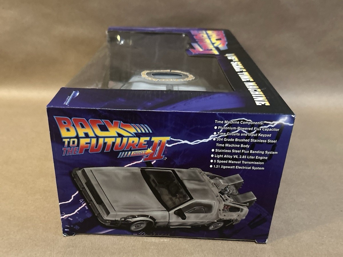 Diamond Select Back to the Future II DeLorean Time Machine 1:15