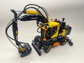 LEGO TECHNIC: Volvo EW160E (42053) with instructions