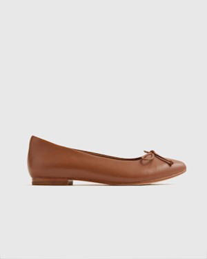 Quince Women Italian Leather Pointed Bow Flat Brown 7