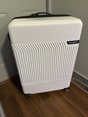 Samsonite Cutler 2 Spinner Rolling Suitcase 27 Spinner Expandable Hardside White
