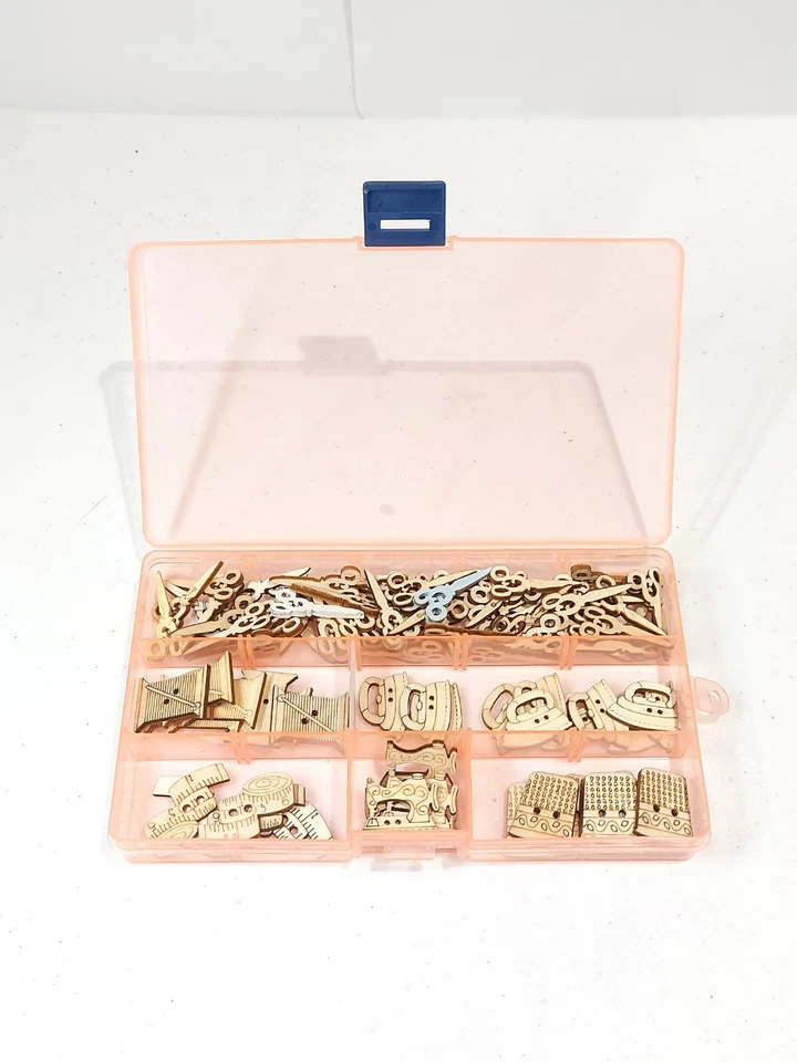 Variety of Mixed 195Pcs 29mm Sewing Wood Buttons Flowers/Leaves/Storages - Image 2 of 4