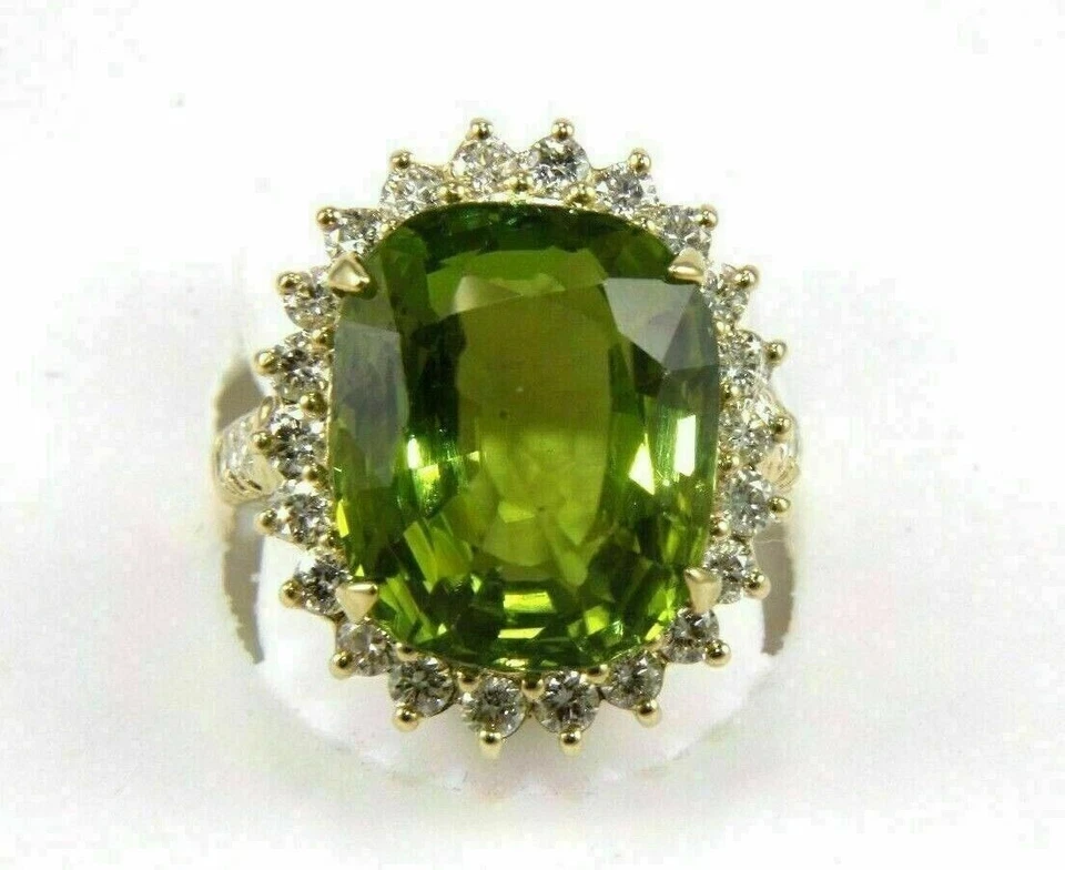 Anillo de compromiso nupcial de diamantes y peridoto natural de 7,54 quilates de oro amarillo macizo de 14 quilates Foto 4 de 4