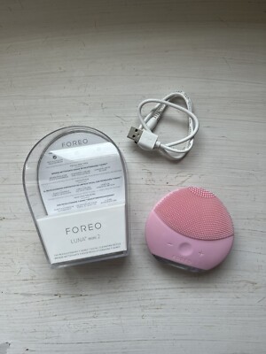 FOREO LUNA Mini 2 Silikon Gesichtsreinigungsbürste - Farbe Pearl Pink