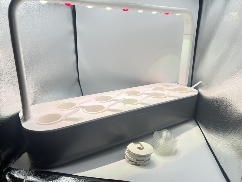 Click & Grow Smart Garden 9 Indoor Kit Hydroponic Self Sustaining Herbs