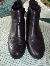 LEONE Chelsea Boot mit Budapester Muster schwarz Leder Gr. 38