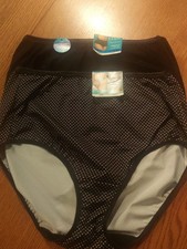 2 Pair -Vanity Fair Illumination Nylon Brief Panties 13109 Sz 9