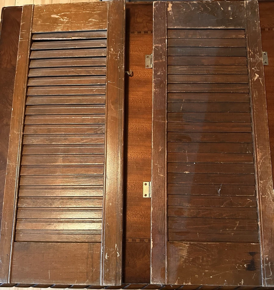 Persianas de ventana de madera vintage Foto 4 de 4