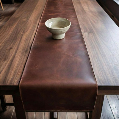 Handgefertigter Tischläufer aus Leder, personalisierte Essmatte 30 x 150 cm
