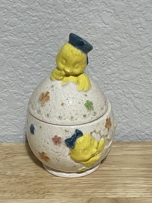 Vintage Hatching Chicks Ceramic Egg Trinket Box.