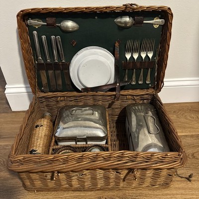 B. Altman & Co. New York. London England. Vintage 1920 s  Wicker Picnic Basket