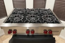 WOLF 36” Professional Gas Range Top Cooktop, 6 Burners Red Knobs RT366 -NICE!