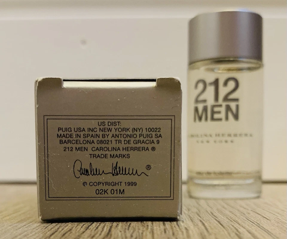 212 男士 Carolina Herrera EDT 迷你 0.2 液量盎司/7 毫升 — 第 4/4 张图片