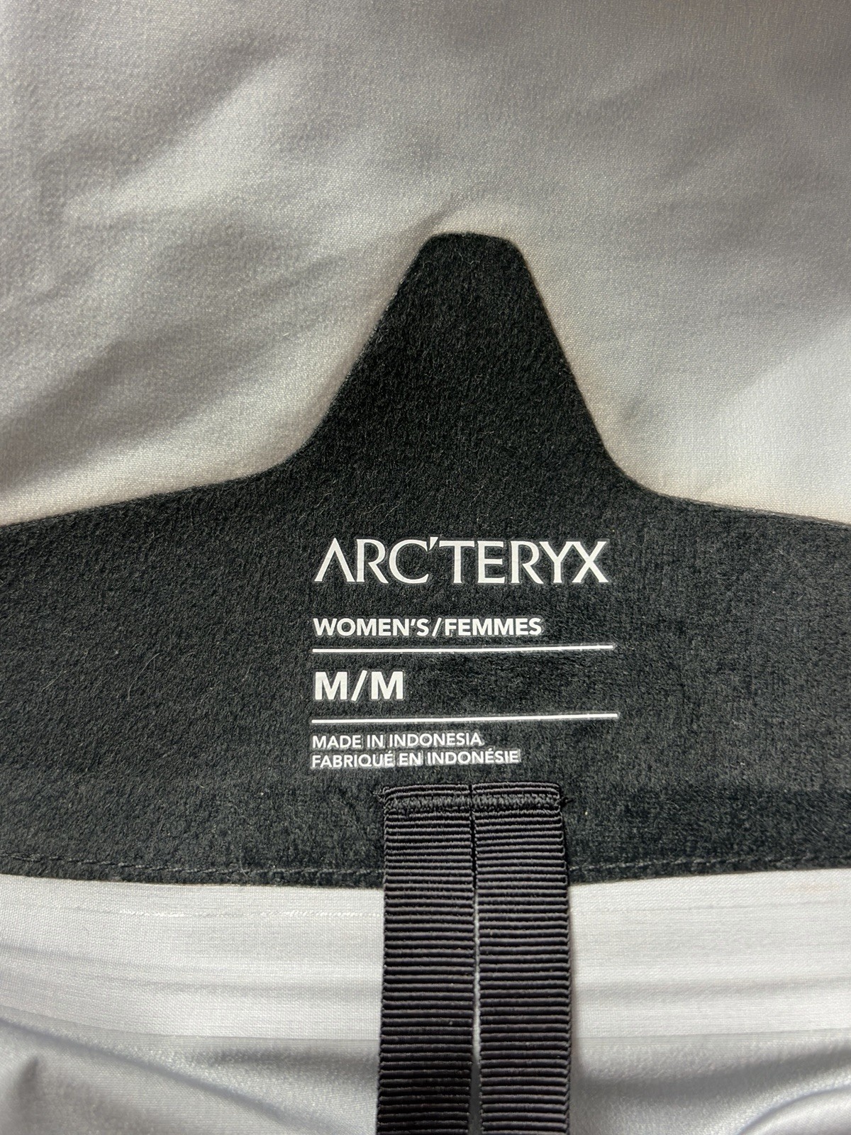 DDP Arc'teryx Alpha AR Jacket Women’s Gore-Tex Pro Outdoor Gorpcore Size M image 10