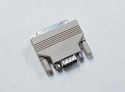 RS 232-Adapter, DB9-Buchse auf einen DB25-Stecker