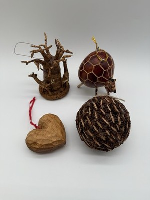 Lot Of 4 Wood Christmas Ornaments Banana Fiber Baobab Tree Giraffe Heart