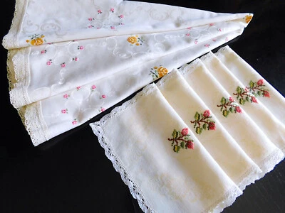 KONVOLUT DAMAST TISCHDECKE 135cm UND 5 DECKCHEN STICKEREI HANDARBEIT PASTELL - Bild 1 von 4