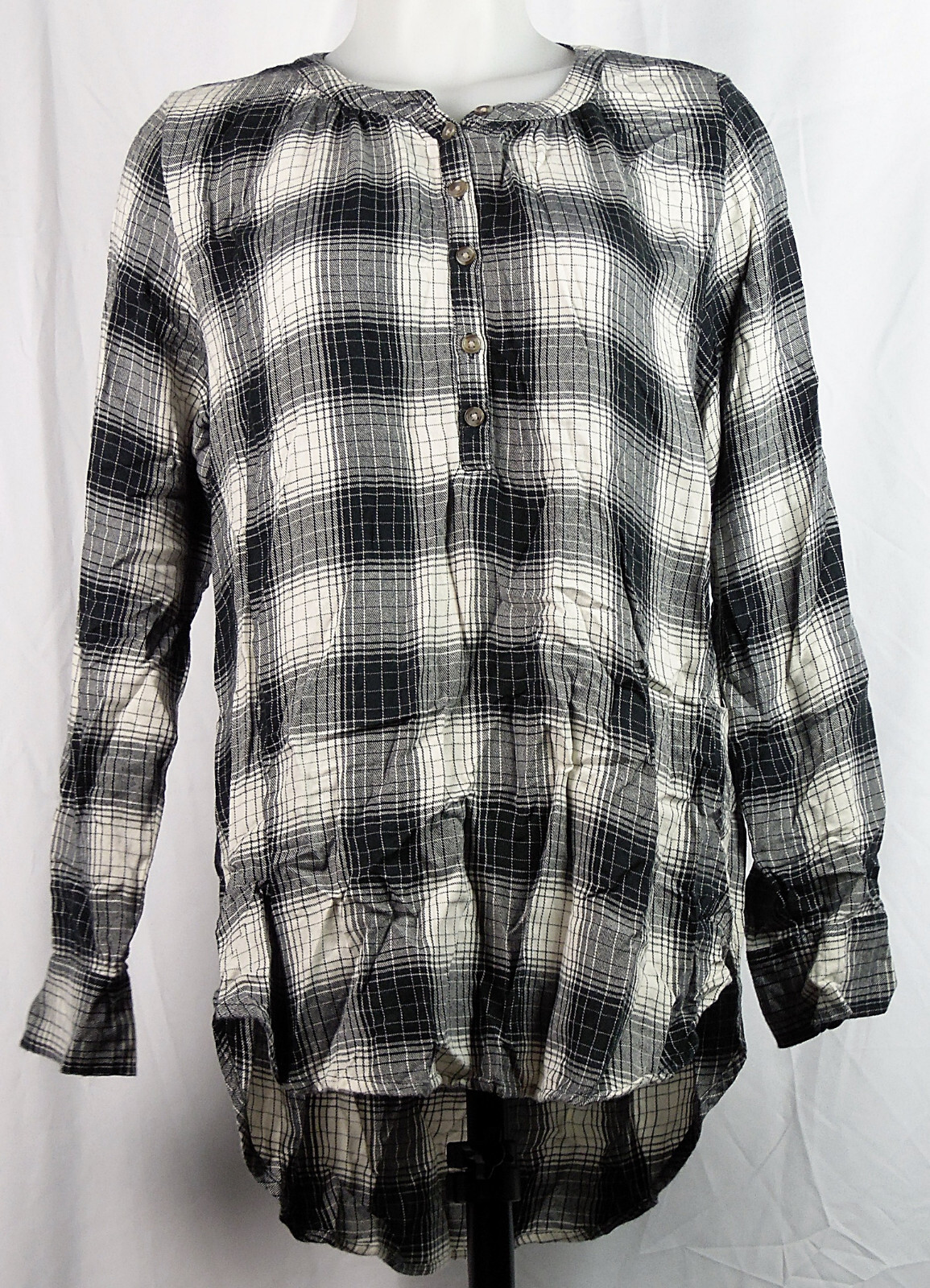 Universal Thread Black Plaid Super Soft Woven Ray… - image 1