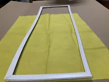 Dometic RV Refrigerator Door Gasket RM1350 part number 3851228019.(push in type)