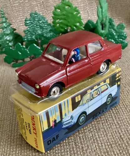 Dinky Toys #508 Atlas Edition / Mattel ~1967-1974 Daf 33 -Red 1:43 Scale - Picture 2 of 13