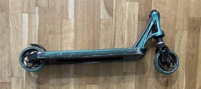 Envy Blunt Prodigy S8 Stunt Scooter Deck - Iridescent Teal Green