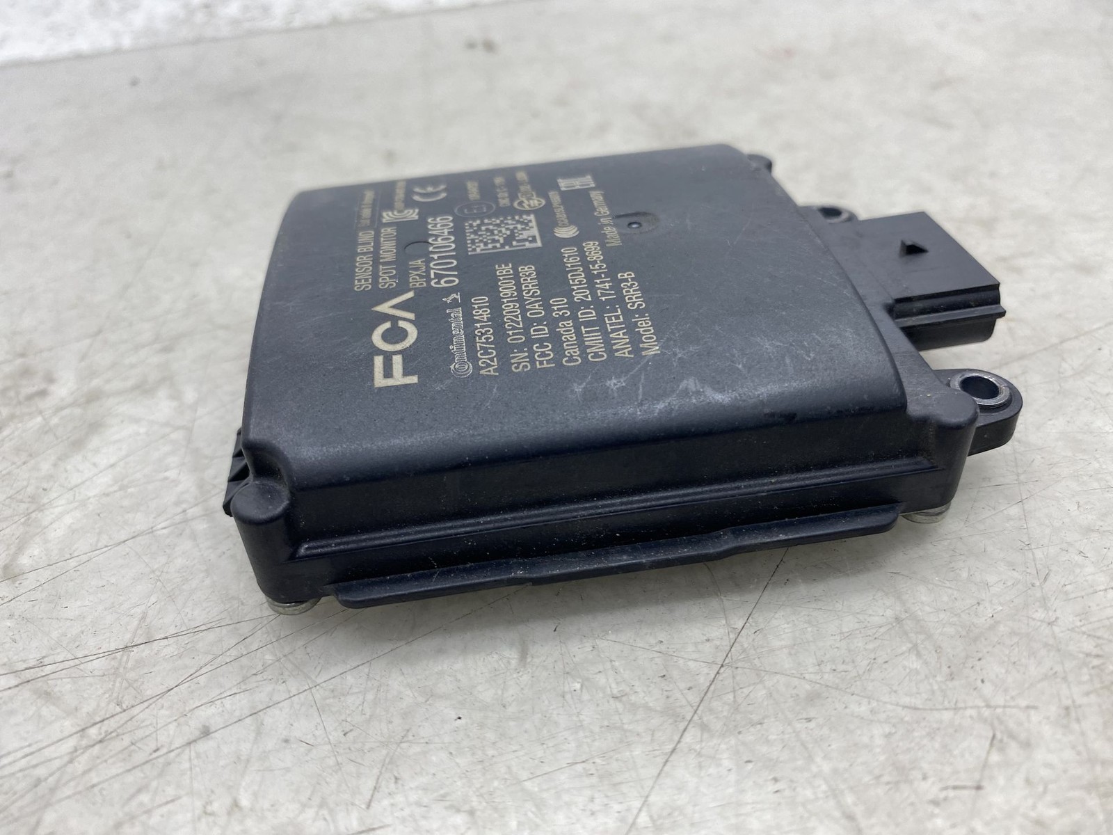 2017-2024 MASERATI LEVANTE OEM REAR BLIND SPOT RADAR SENSOR MODULE 670106466