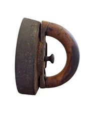 Antique Sad Iron Curved Wooden Handle 5 Lbs Primitive Farmhouse Laundry Decor