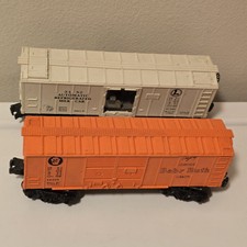 Vintage Lot Of 2 Lionel Train O-Gauge Post War Train Cars Untested Missing Parts