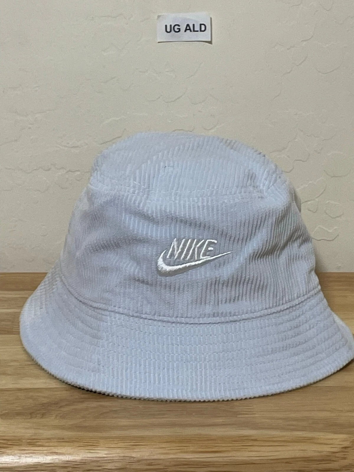 Nike Sportswear NSW Futura Corduroy Unisex Bucket Hat Size M/L DC3965 043