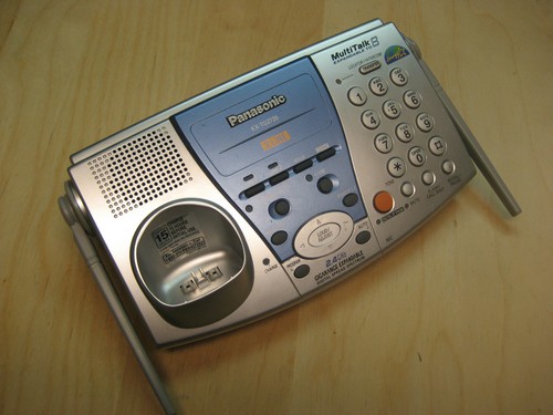 Base de teléfono inalámbrica Panasonic KX-TG2720S 2,4 GHz 2 líneas - Imagen 10 de 11