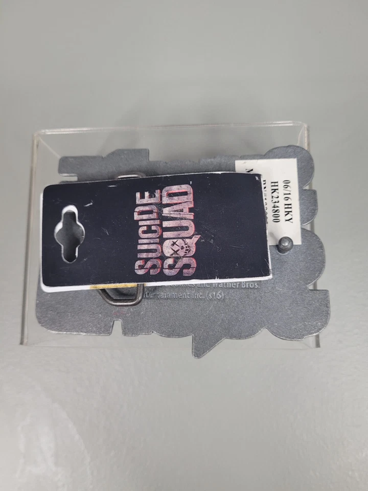 Hebilla de cinturón de metal con logotipo de Escuadrón Suicida WB 3,5" Foto 3 de 4