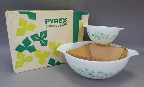 MIB 1962 Vintage Pyrex Green Ivy Chip & Dip Cinderella Bowl Set 5264 444/441
