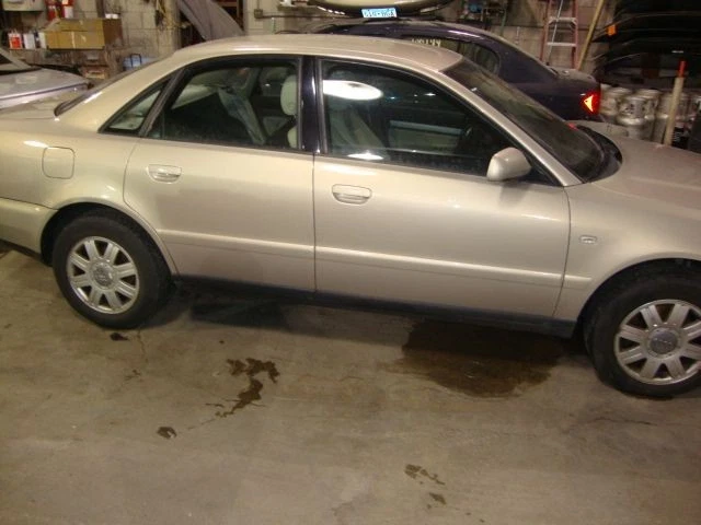 Модель пассажирской задней двери VIN D 8-значный седан подходит для 99-02 AUDI A4 187897 - Изображение 2 из 4