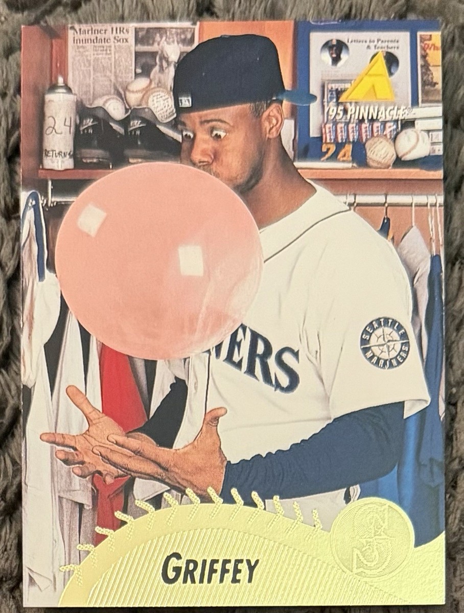 1995 PINNACLE KEN GRIFFEY JR MARINERS BLOWING BUBBLE GUM #128 | eBay
