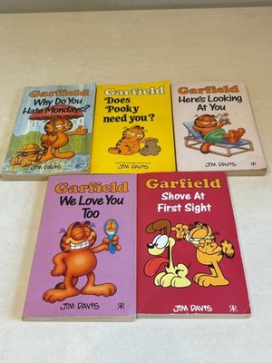 Garfield Comic Book Lot Jim Davis 1980s 1990s Mixed Lot 5 Books