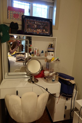 White Freestanding Wood Vanity Table w/ Rectangular Mirror, 5 Drawers, Shelf