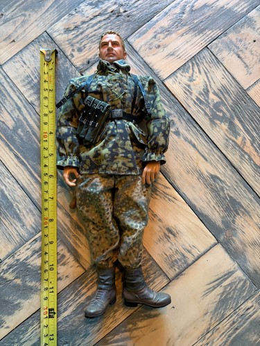 1/6 CUSTOM DRAGON WW2 GERMAN SS DIV INFANTRYMAN K-98 & PANZERFAUST AUTUMN CAMO