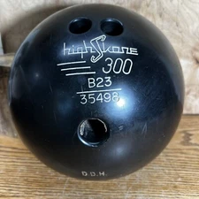 HIGH SKORE 300 BOWLING BALL 13 lb VINTAGE SOLID BLACK “D.D.H.” B23/35498 Drilled