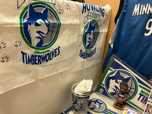 Minnesota Timberwolves SIGNED LOT Game Worn Shoe Bobble McFarlane Ant Kat RC PSA - Picture 5 of 19