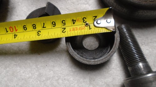GREENLEE KNOCKOUT 3 1/2" 1 1/4" 3 PZ WITH BOLTS - Picture 6 of 6